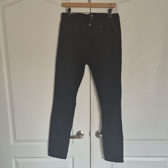 H&M Men Black Slim Fit Pants - Picture 3 of 16